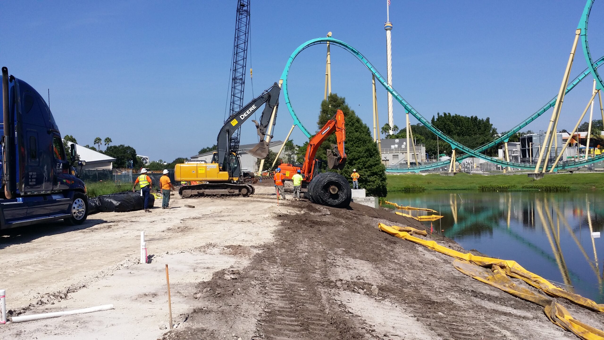 12ft AquaDams at Orlando SeaWorld, 2015