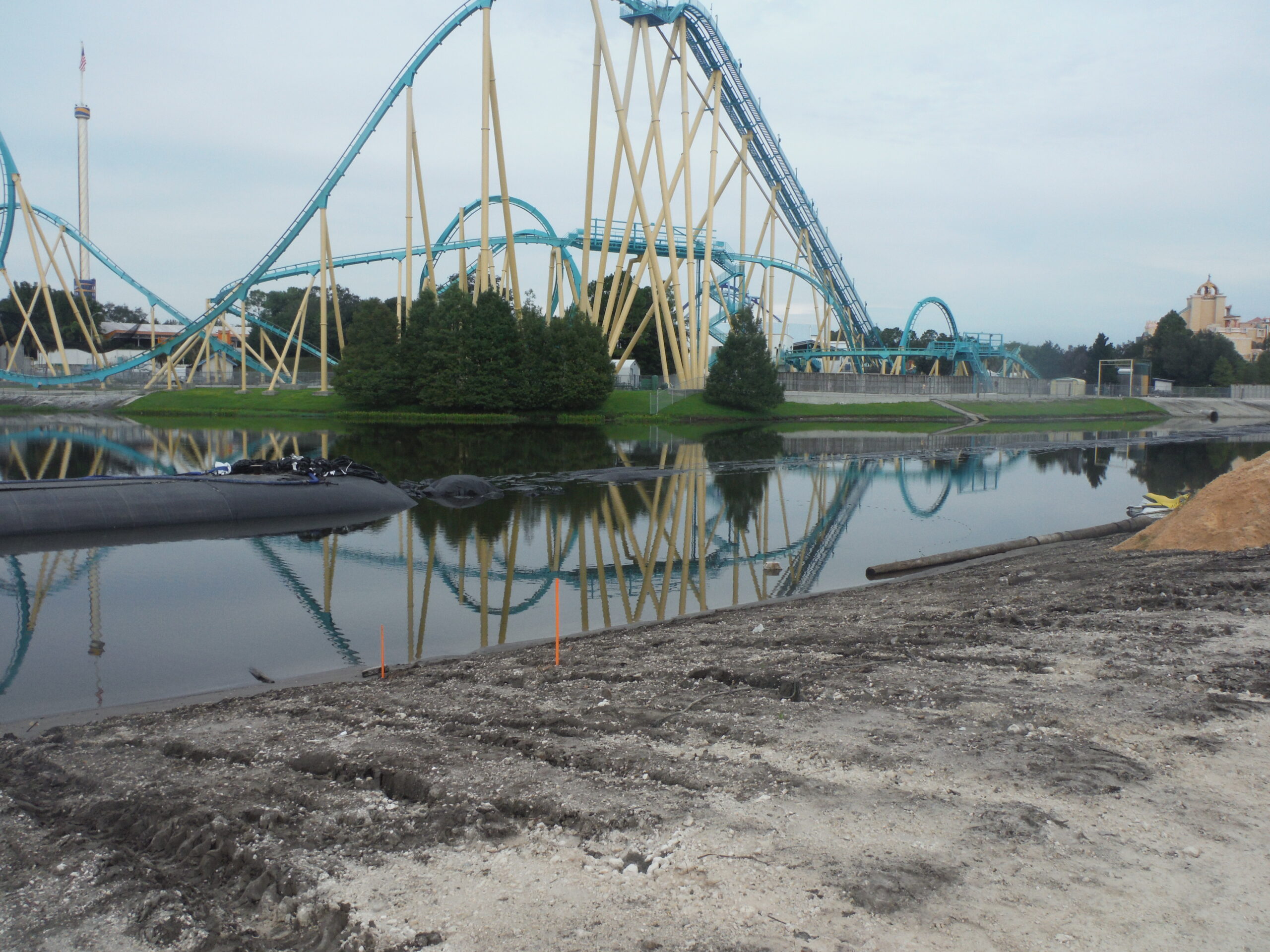 12ft AquaDams at Orlando SeaWorld, 2015